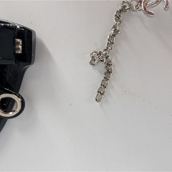 Black Sunglasses with Beaded Chain - Picture 7 of 8